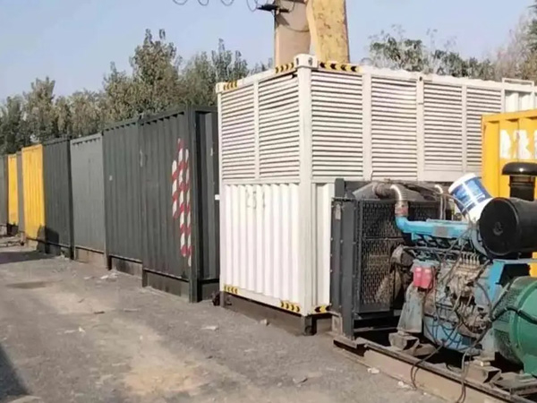 长清200KW柴油发电机机组每小时油耗是多少？